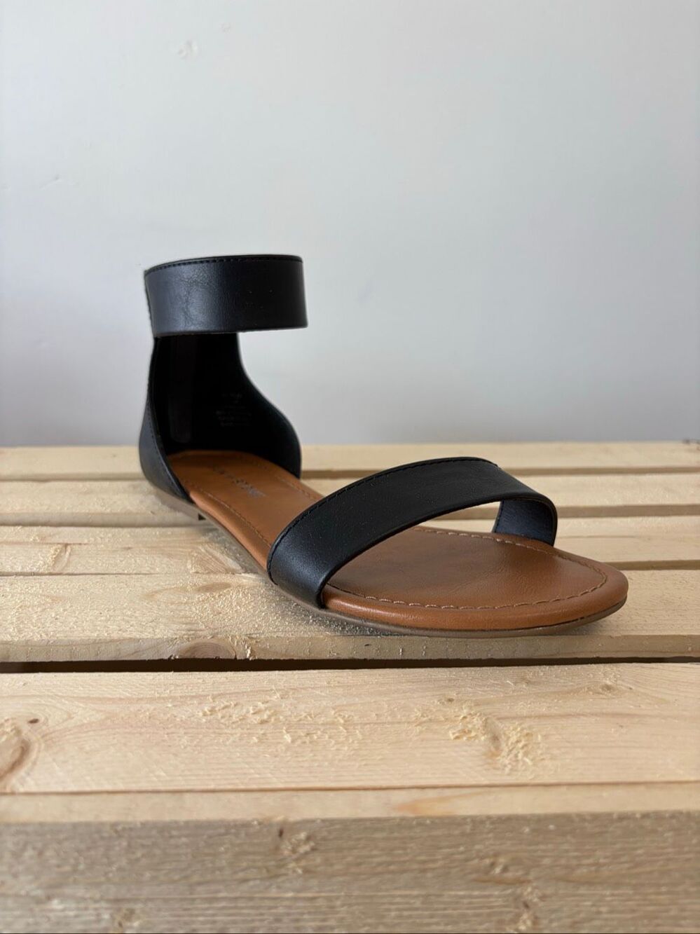 Sun & Stone Kelley P Black SM Sandal Women’s Size 7.5M NEW WITH BOX